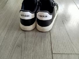 Adidas kedai