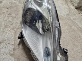 Nissan leaf ze0 priekiniai žibintai