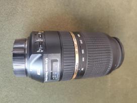 Tamron 70-300mm ir Yongnuo Nikon fotoaparatui