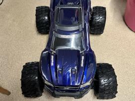 Traxxas maxx RC mašinėlė