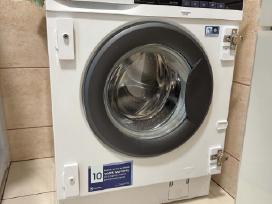 Electrolux Perfectcare 700 įmontuojama.