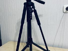Tripod - trikojis stovas kamerai