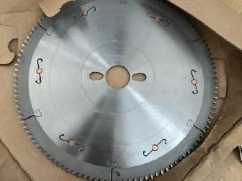 Naujas pjovimo diskas 250х3.2/2.5х30 Z120