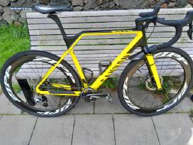 Canyon carbon dviratis