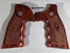Smith & Wesson 686 N frame kriaunos