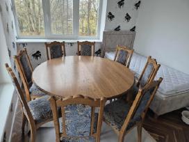 Ąžuolinis stalas su 8 kėdėmis