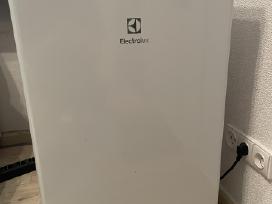 Electrolux mažas šaldytuvas su šaldymo kamera