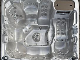 Sūkurinė vonia Jacuzzi