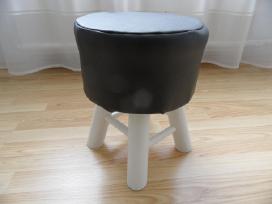 Taburete-kėdutė,aukst 36cm,plotis 28cm ,15e