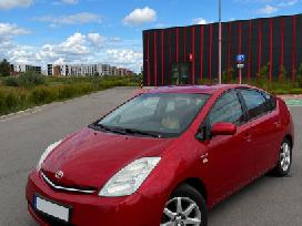 Prius2 120€/sav. naujai nupirktas, nedirbęs taxi