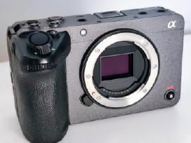 Sony Fx30 + 3 Prime Objektyvai+ 3 Baterijos
