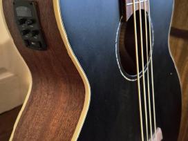 Bosinė/akustinė gitara