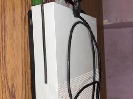Parduodu Xbox One S 500 GB