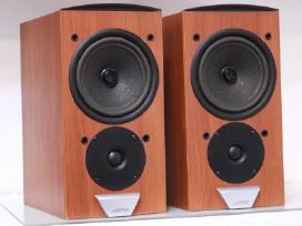 Jamo E800 Bookshelf Speakers. Made in Denmark.