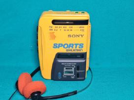 Sony Aiwa Panasonic Sanyo cassette player walkman