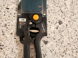 Naujos genėjimo žirklės Fiskars P 90