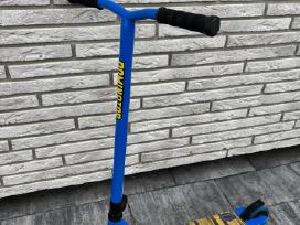 Triukinis paspirtukas Dominator