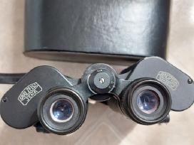 Carl Zeiss