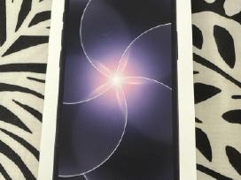 iPhone 17e, naujas, neišpakuotas. Juodas.