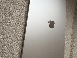 MacBook Air M3 15-inch