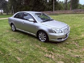Toyota Avensis ilgai eksplotuota vienose rankose