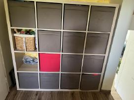 Ikea spintele su dėžėmis