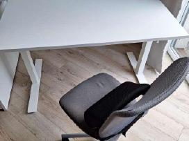 Pakeliamas Ikea rasomasis stalas Trotten