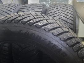 Goodyear Ultragrip R19 235 55