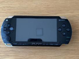 Sony PSP 1000 + priedai (moded, su žaidimais)