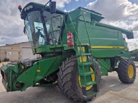 John Deere T670