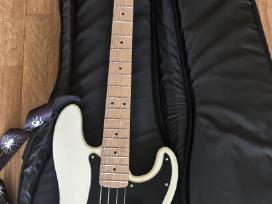 Fender Squier Bass