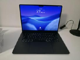 Parduodamas MacBook Air 15 su M2 Liquid Retina