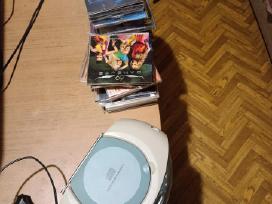 Parduodamas magnetola su radiją ir CD kompotais