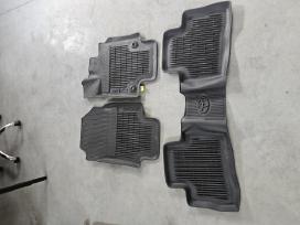 Toyota Rav4 orginalūs guminiai kilimėliai (Xa50)