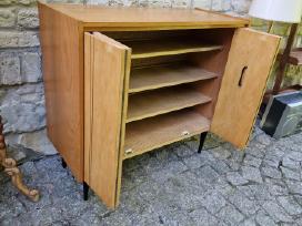 Vintažinė mid century batų spintelė