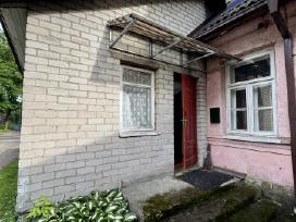 Butas su nuosava žeme Labanoro girios apsuptyje