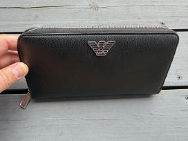Naują piniginę „Emporio Armani“ už pusę kainos