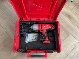 Milwaukee v28 smūginis veržliasukis