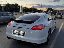 Parduodamas Porsche Panamera