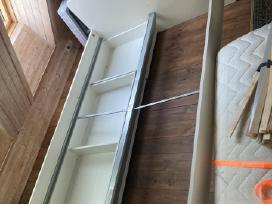 Ikea lovos rėmas