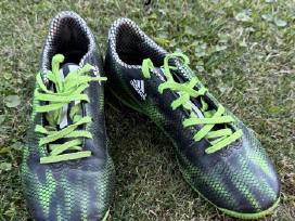 Adidas F10 dėvėti futbolo bateliai