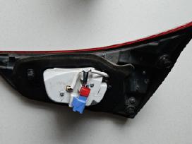 Toyota Auris galinis kairysis žibintas/atš.rėmas