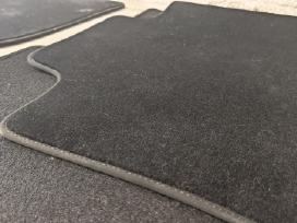 Tesla Model Y veliūriniai kilimeliai