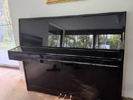 August Forster pianinas