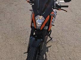 KTM Duke 125 Cc tvarkingas traukia 120km/h 1800€