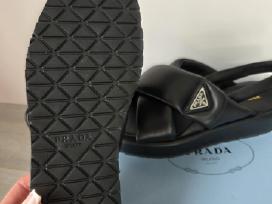 Prada odines basutes