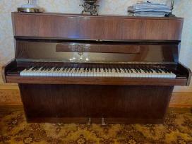 Pianinas Ronisch.