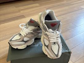 Nauji New Balance 9060 sportbačiai