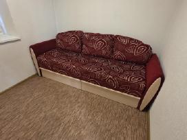 Parduodama sofa su miegojimo f-ja ir patalynės dėž