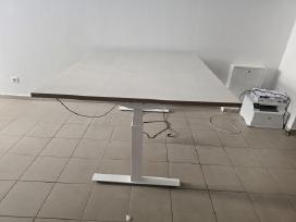 Didelis reguliuojamo aukščio stalas